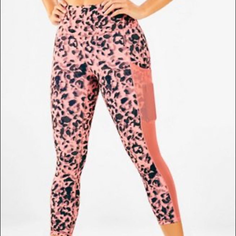 Fabletics High-Waisted Capri Leggings Size XS NWT